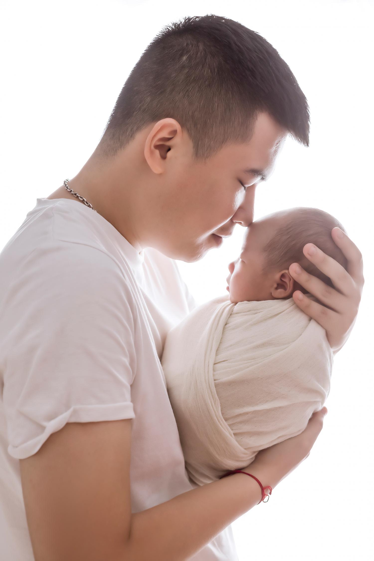 bé sinh đôi Huy Hà