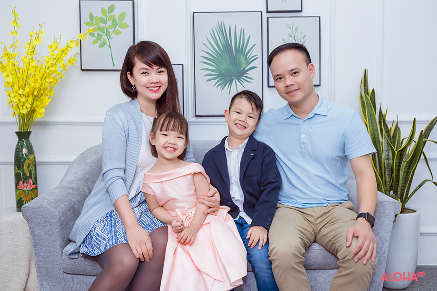Chụp ảnh gia đình trong studio Aloha Baby với không gian sang trọng