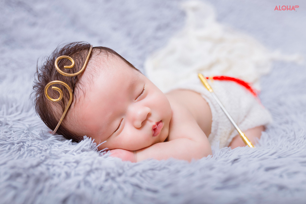 Có nên chụp ảnh cho bé lúc đang ngủ?